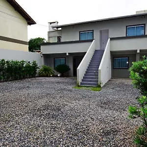 Morada Pinheiro 160m Da Bombinhas