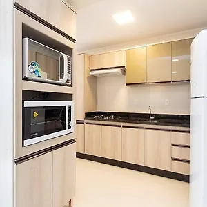 Aluguel De 2 Quartos Sendo 1 6 Pessoas Em Bombas Apartamento